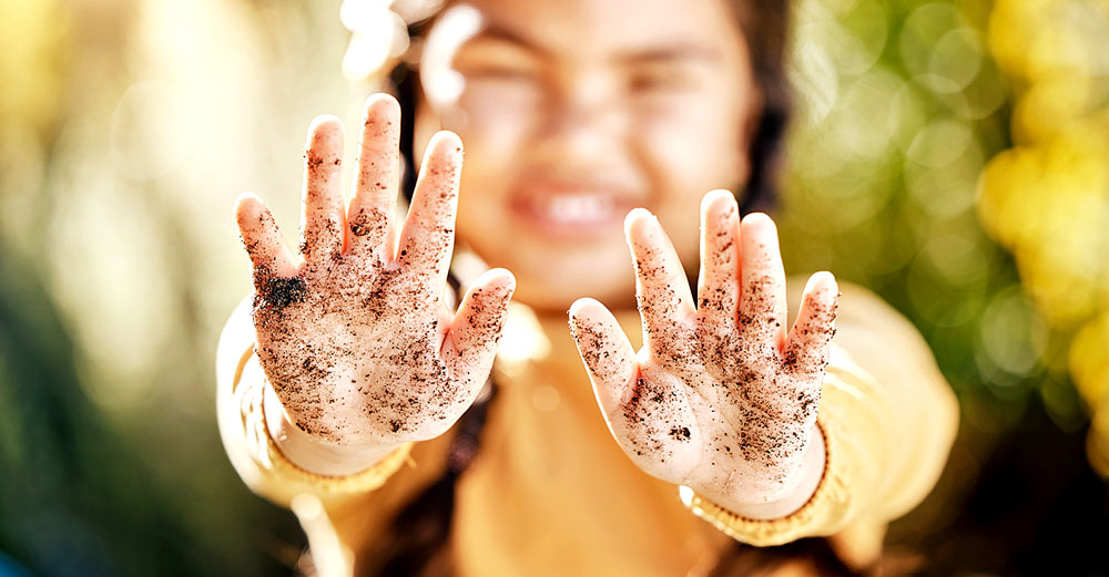 immune system hands dirt